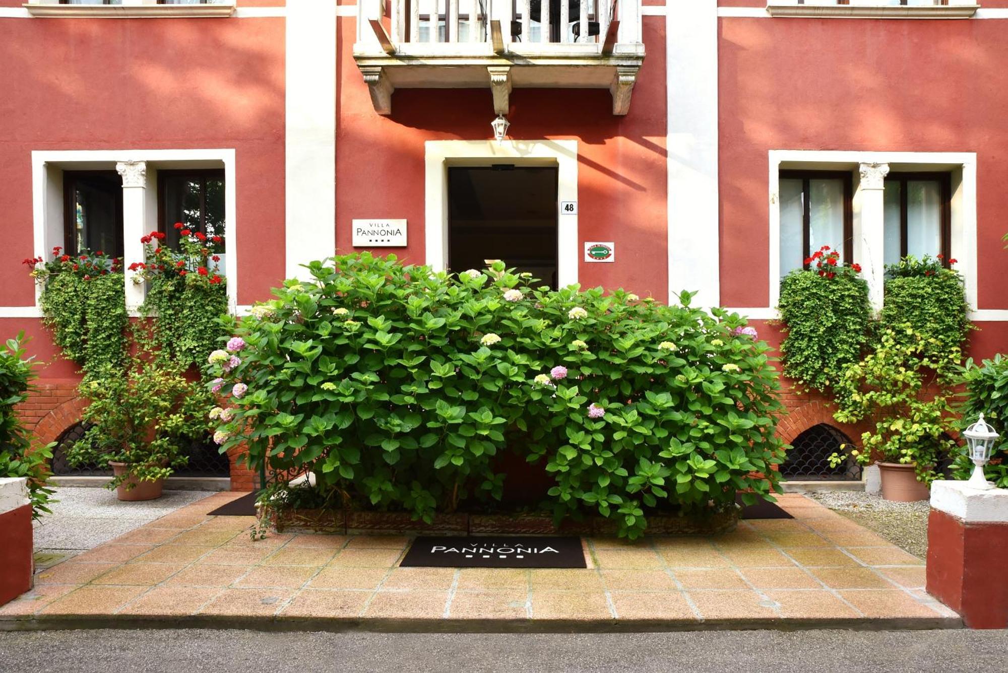 Hotel Villa Pannonia Lido di Venezia Exterior photo