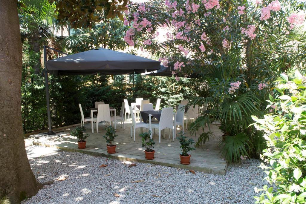 Hotel Villa Pannonia Lido di Venezia Exterior photo